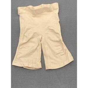 SKIMS Seamless Sculpt Mid Thigh Shorts‎ Cream Size S/M Shapewear Open Gusset